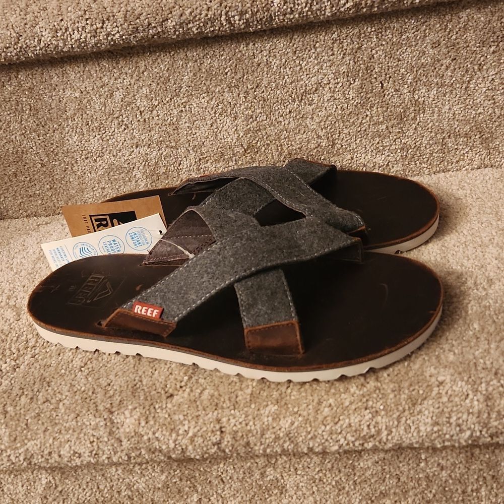 Reef Men's Voyage Crossover Brown & Gray Sandals Size 10 NWT